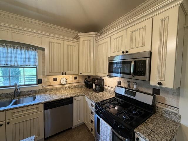 12715 Randolph Street Crown Point, IN 46307 - Photo 22 of 46 640x480