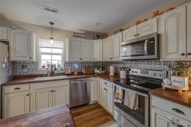 $240,000 | 2962 Sherrill Road, Doe Run, MO 63637