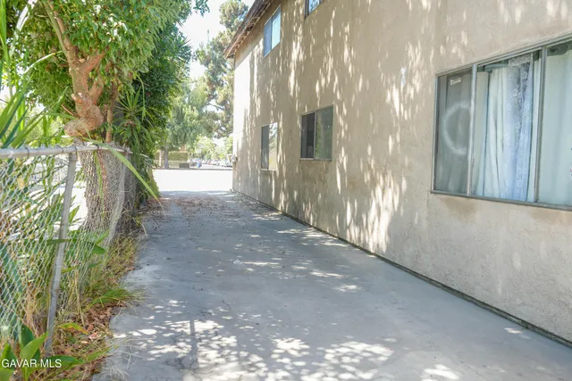 $3,250 | 3063 Randolph Street, Huntington Park, CA 90255