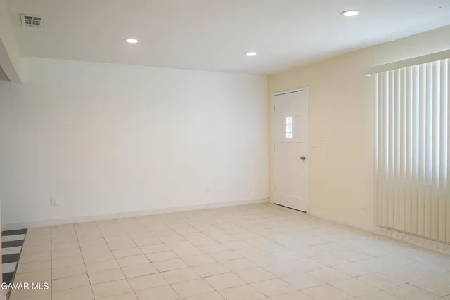 $3,250 | 3063 Randolph Street, Huntington Park, CA 90255