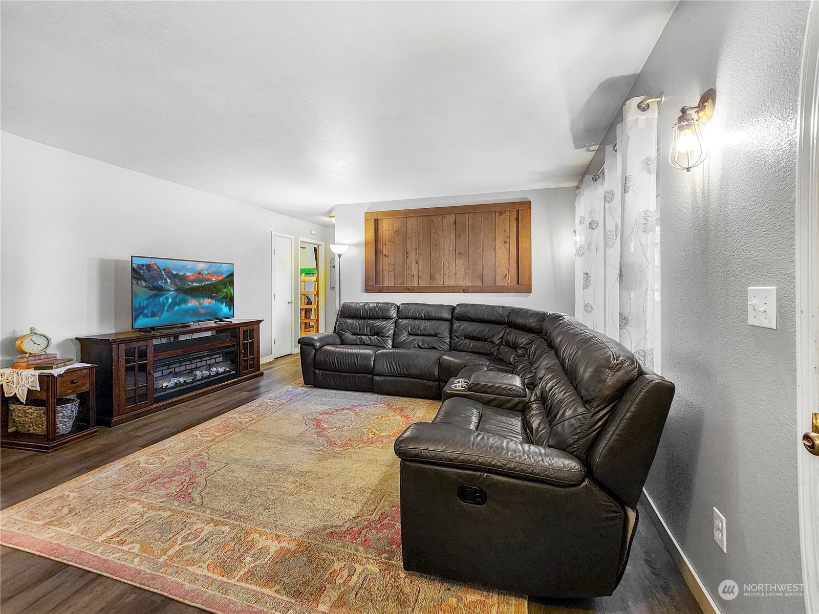 18341 Elderberry Street Southwest Rochester, WA 98579 - Photo 4 of 37 Gallery Image 4