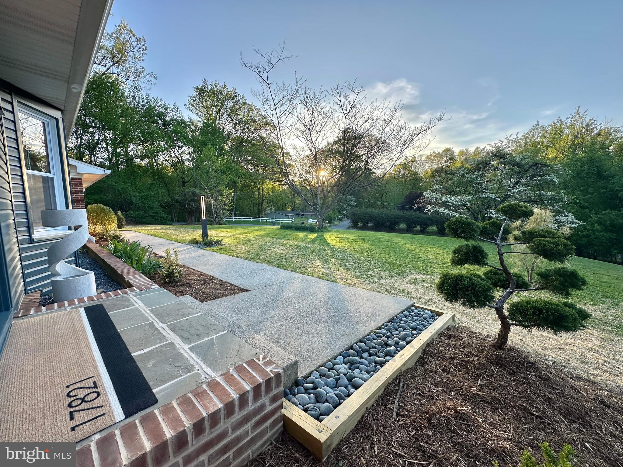 17821 Pond Road Ashton, MD 20861 - Photo 3 of 133