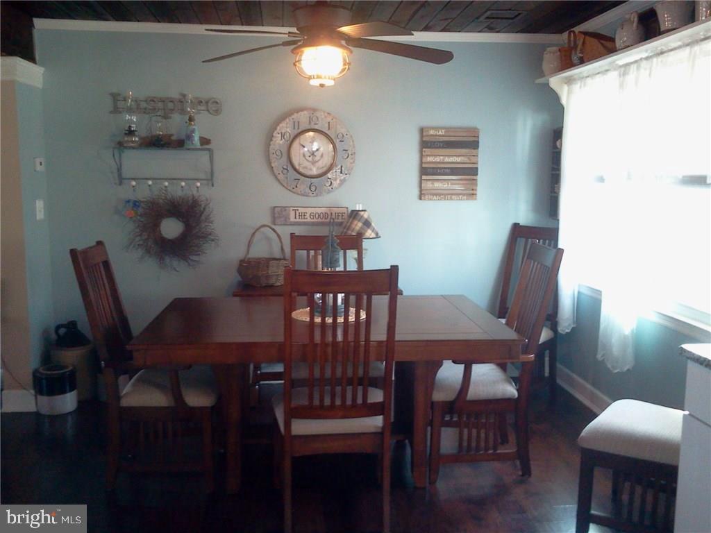243 Topside Road Manahawkin, NJ 08050 - Photo 11 of 34