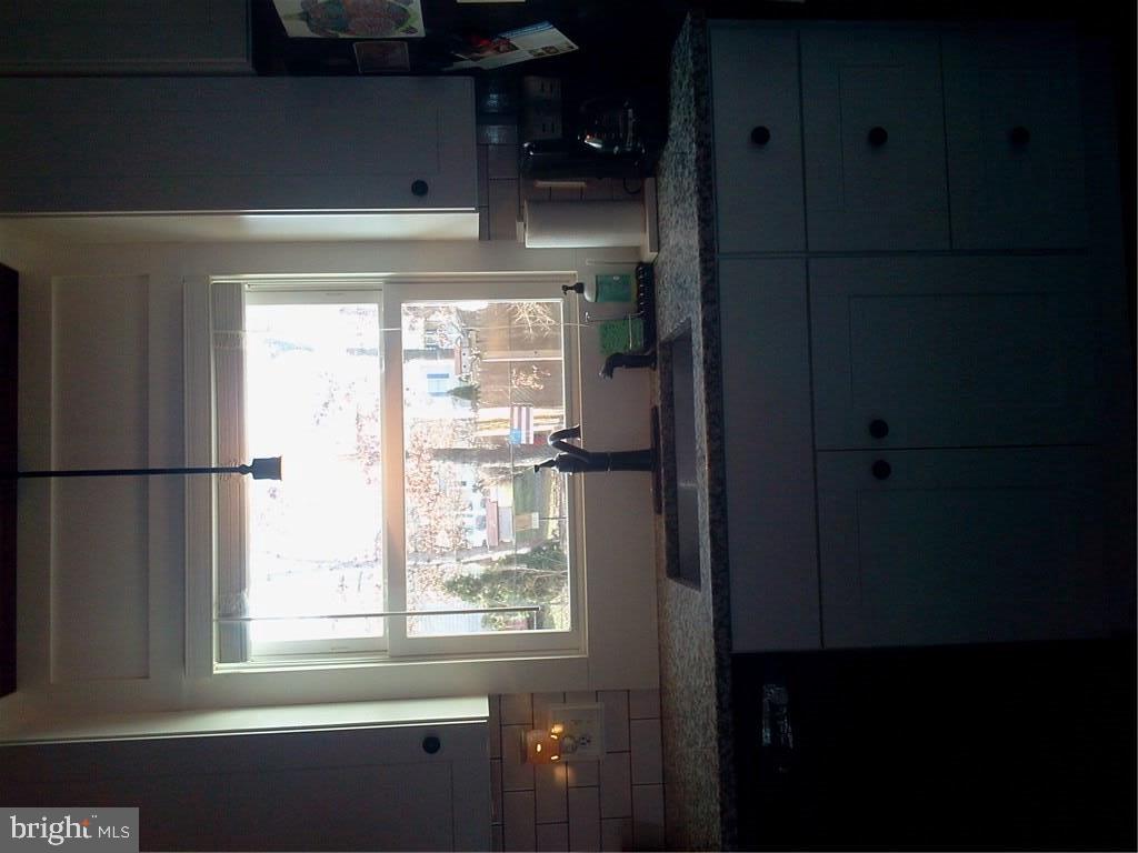 243 Topside Road Manahawkin, NJ 08050 - Photo 8 of 34