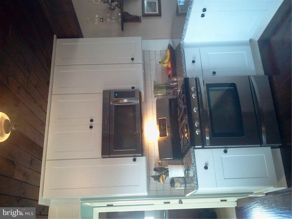 243 Topside Road Manahawkin, NJ 08050 - Photo 9 of 34
