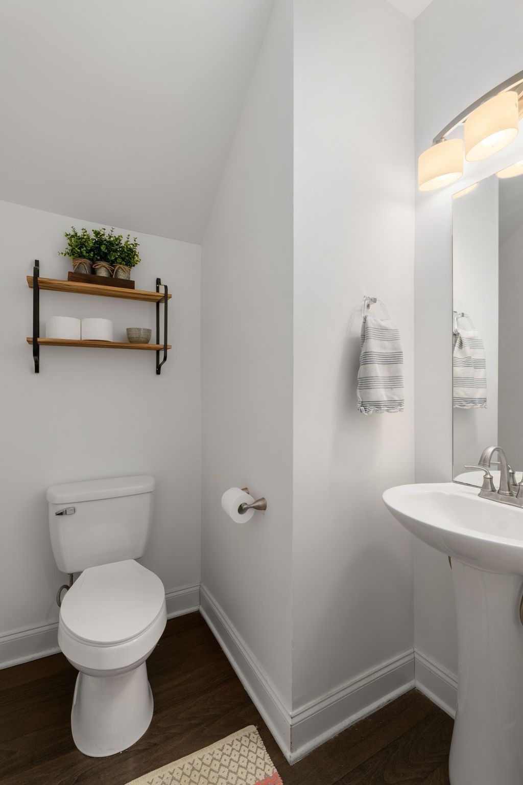 532 Paragon Mills Road, Unit B Nashville, TN 37211 - Photo 9 of 21 Gallery Image 9