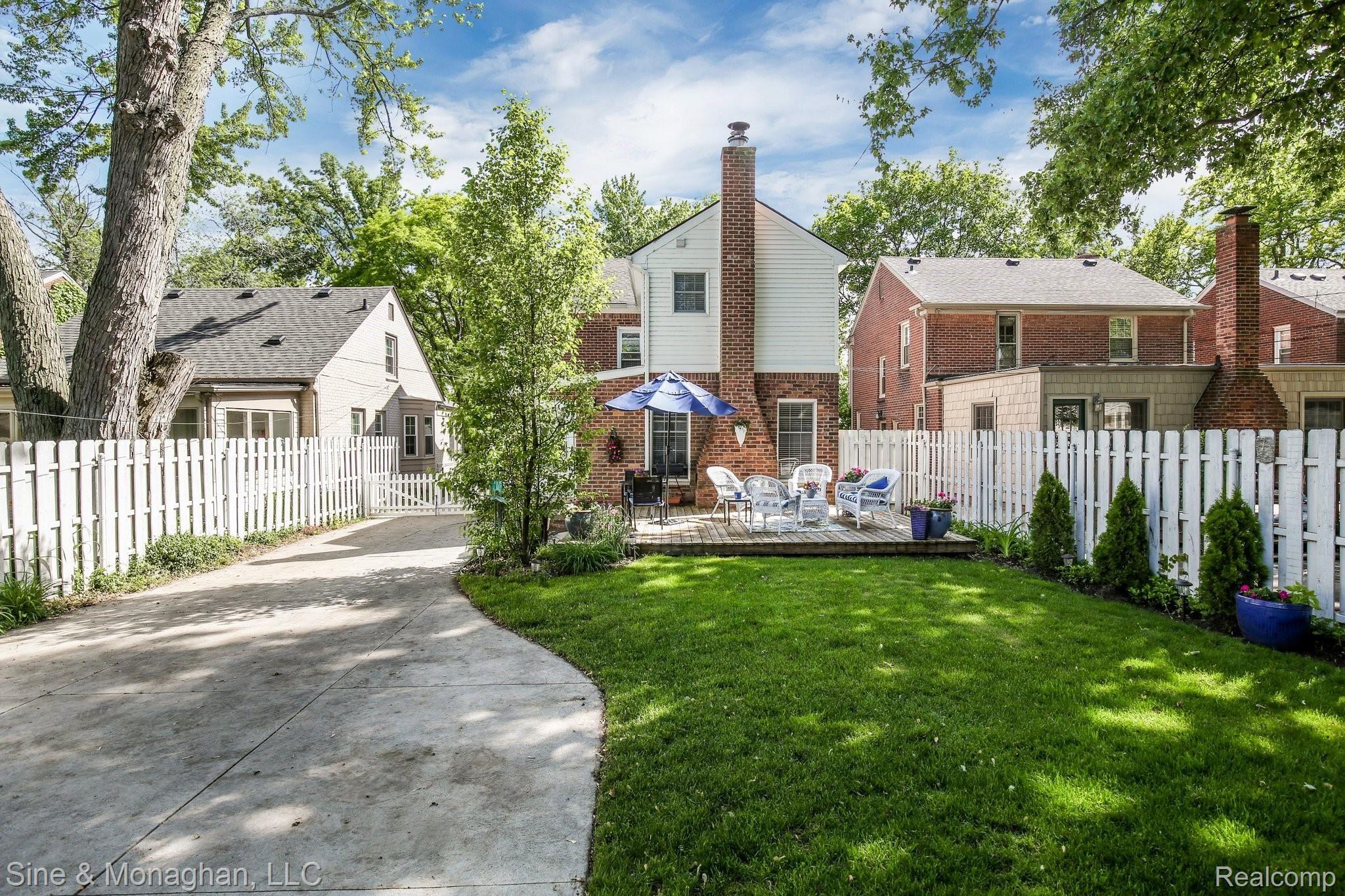 1338 Hampton Road Grosse Pointe, MI 48236 - Photo 25 of 26 1338+Hampton+Rd+Grosse+Pointe+Woods-49-web.jpg