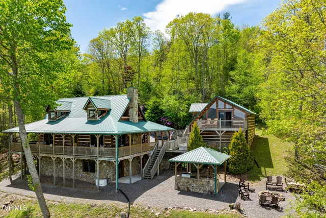 $1,179,000 | 1527 Stone Mountain Road, Trade, TN 37691
