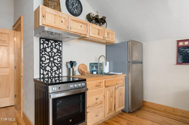 $1,179,000 | 1527 Stone Mountain Road, Trade, TN 37691