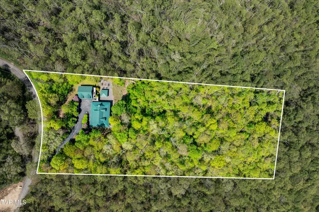 $1,179,000 | 1527 Stone Mountain Road, Trade, TN 37691