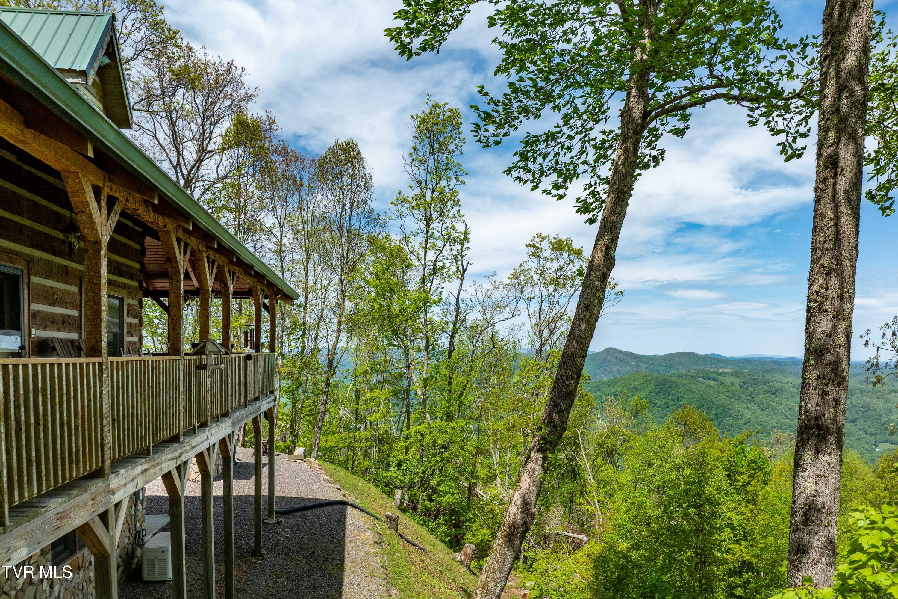 1527 Stone Mountain Road Trade, TN 37691 - Photo 11 of 129 1527 Stone Mountain Road (22 of 122)