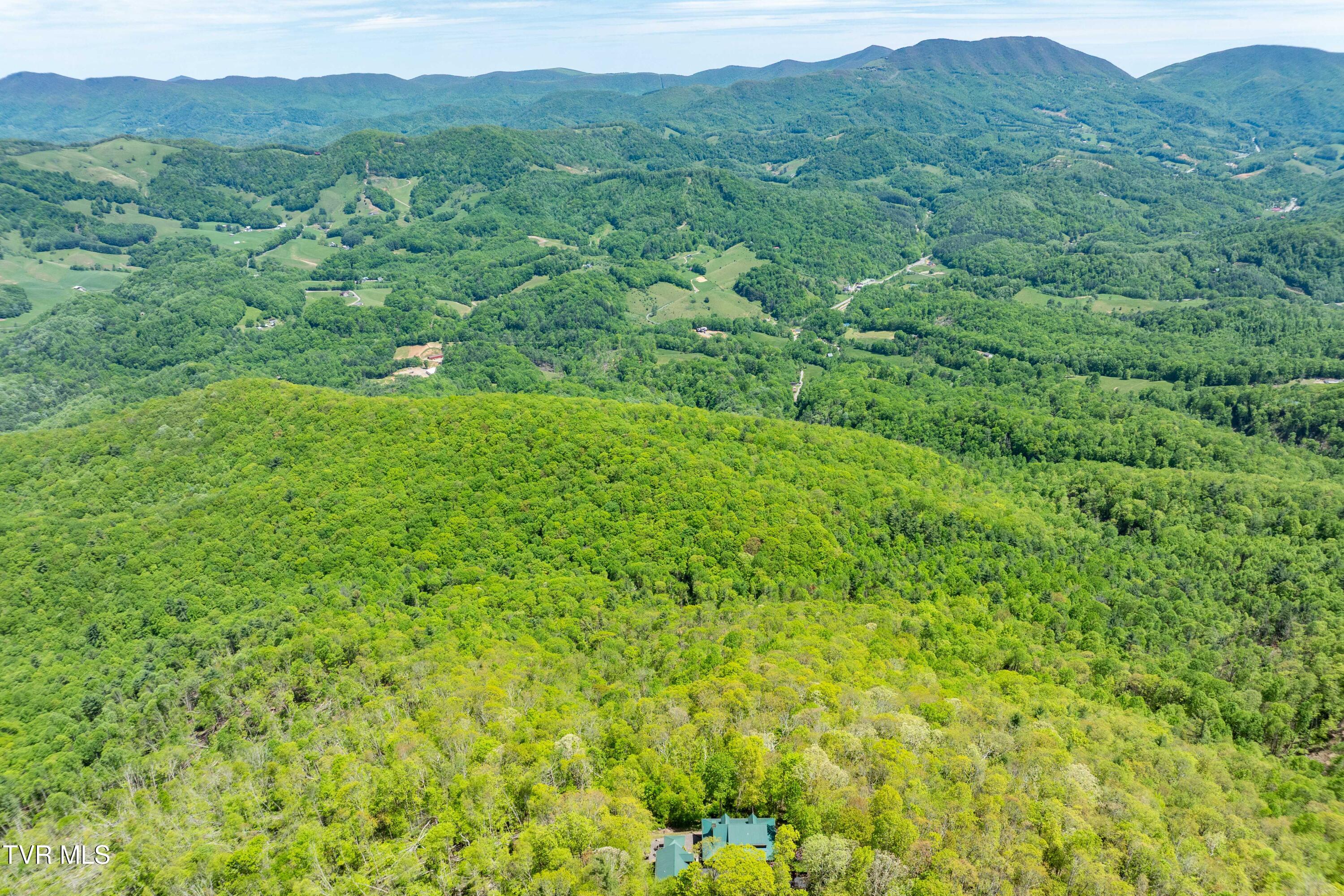 1527 Stone Mountain Road Trade, TN 37691 - Photo 114 of 129 1527 Stone Mountain Road (11 of 122)