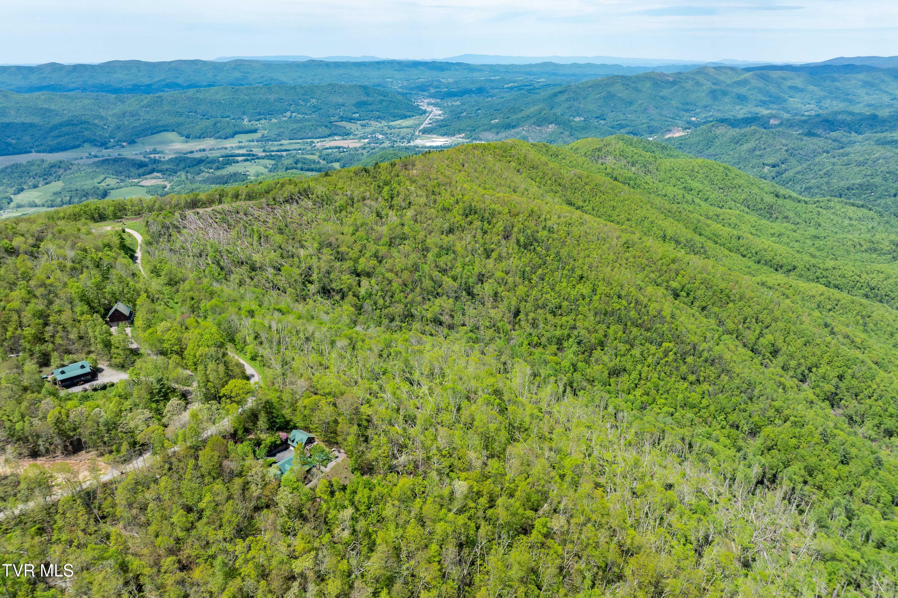 1527 Stone Mountain Road Trade, TN 37691 - Photo 116 of 129 1527 Stone Mountain Road (13 of 122)