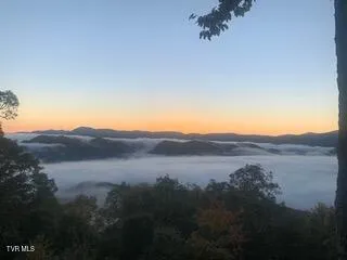 $1,179,000 | 1527 Stone Mountain Road, Trade, TN 37691