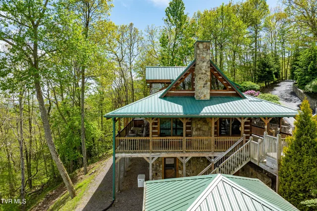 $1,179,000 | 1527 Stone Mountain Road, Trade, TN 37691