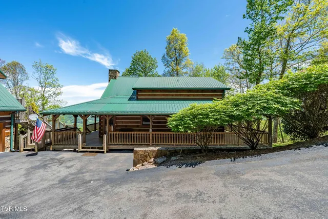 $1,179,000 | 1527 Stone Mountain Road, Trade, TN 37691