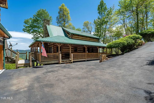 $1,179,000 | 1527 Stone Mountain Road, Trade, TN 37691