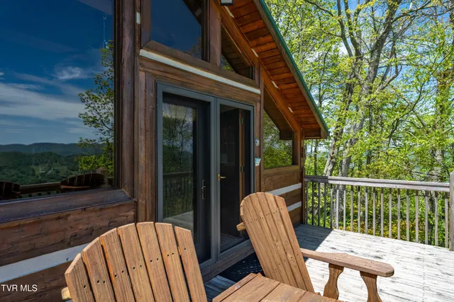 $1,179,000 | 1527 Stone Mountain Road, Trade, TN 37691