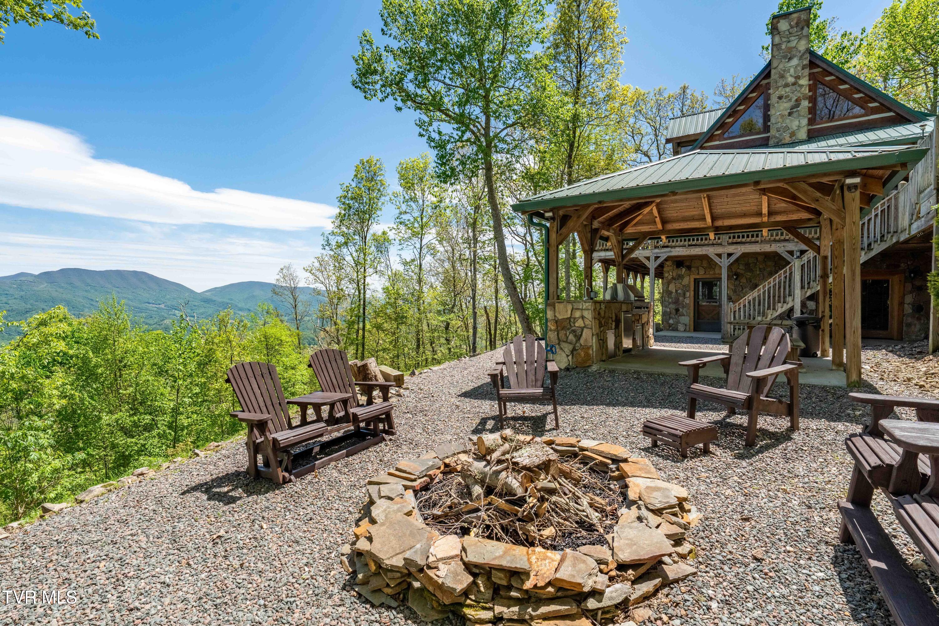 1527 Stone Mountain Road Trade, TN 37691 - Photo 50 of 129 1527 Stone Mountain Road (63 of 122)