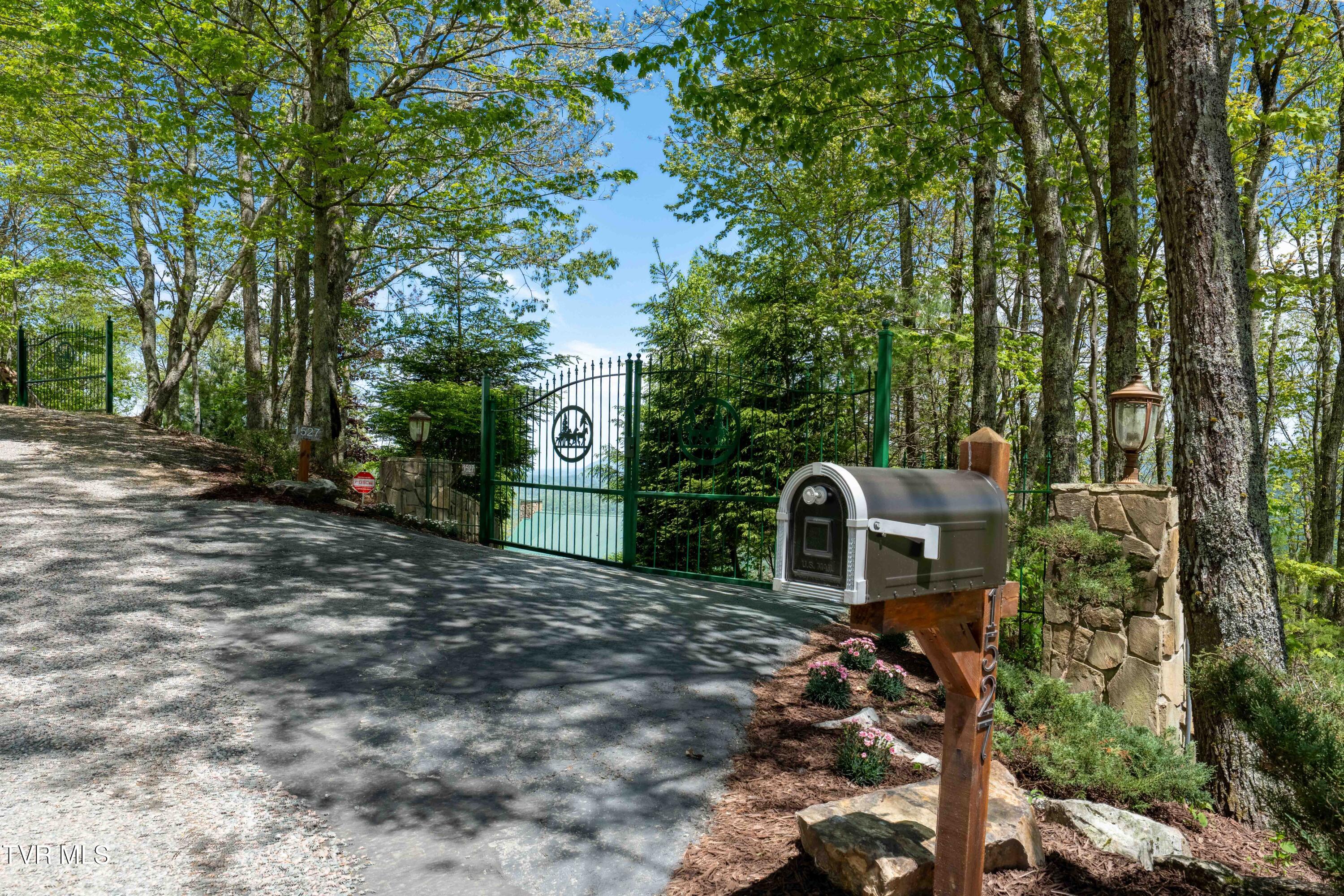 1527 Stone Mountain Road Trade, TN 37691 - Photo 53 of 129 1527 Stone Mountain Road (66 of 122)