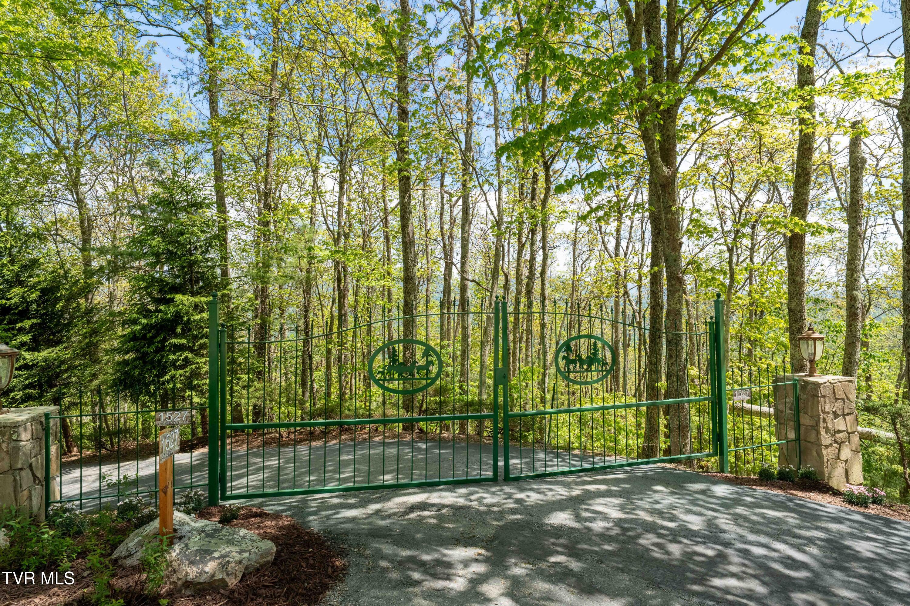 1527 Stone Mountain Road Trade, TN 37691 - Photo 55 of 129 1527 Stone Mountain Road (68 of 122)