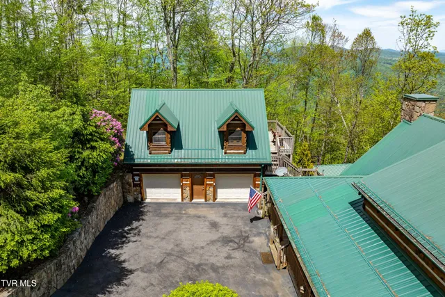 $1,179,000 | 1527 Stone Mountain Road, Trade, TN 37691