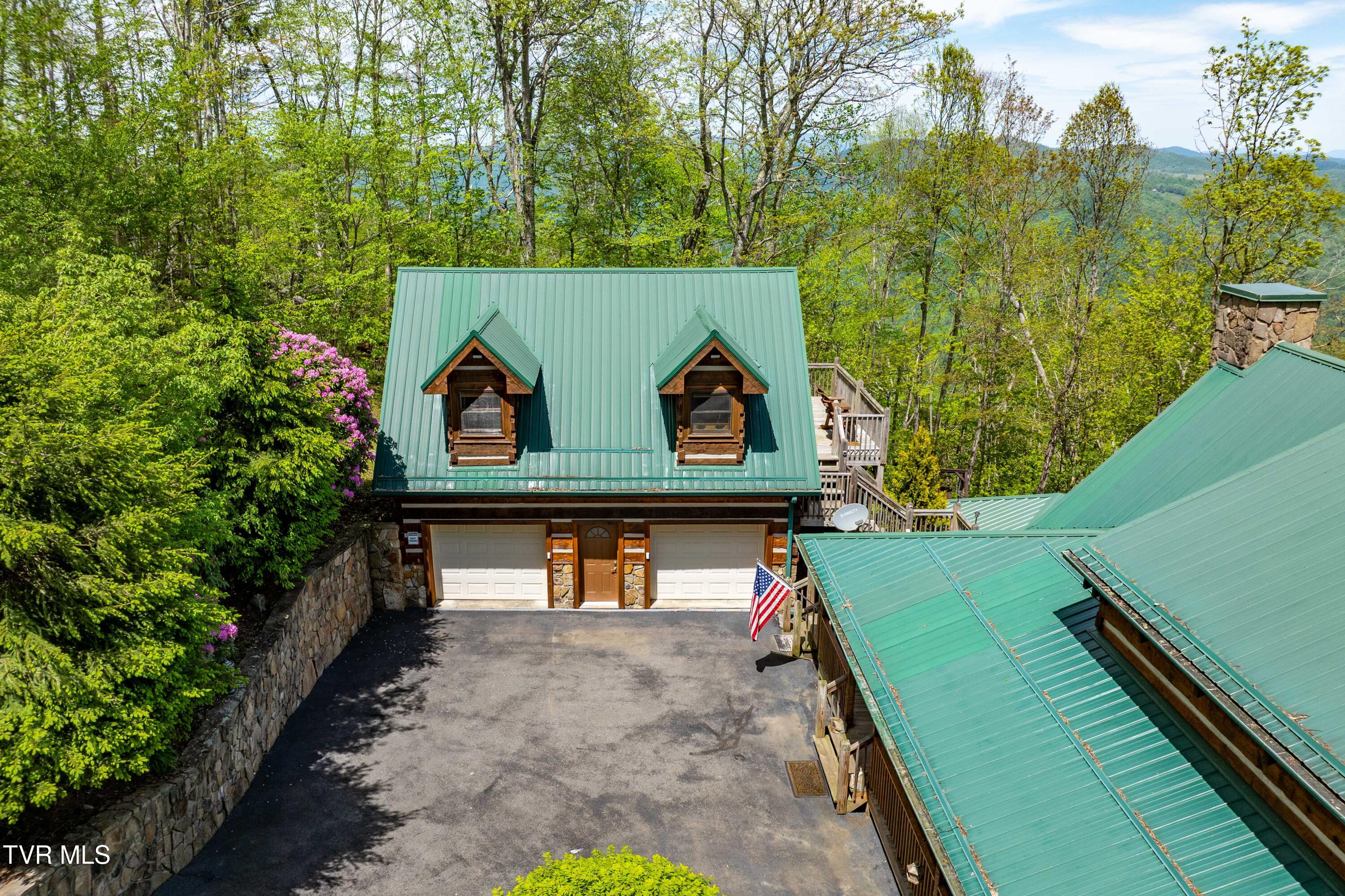 1527 Stone Mountain Road Trade, TN 37691 - Photo 6 of 129 1527 Stone Mountain Road (17 of 122)