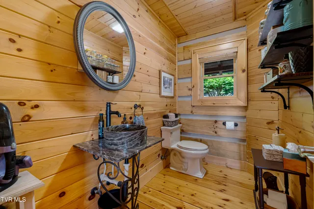 $1,179,000 | 1527 Stone Mountain Road, Trade, TN 37691