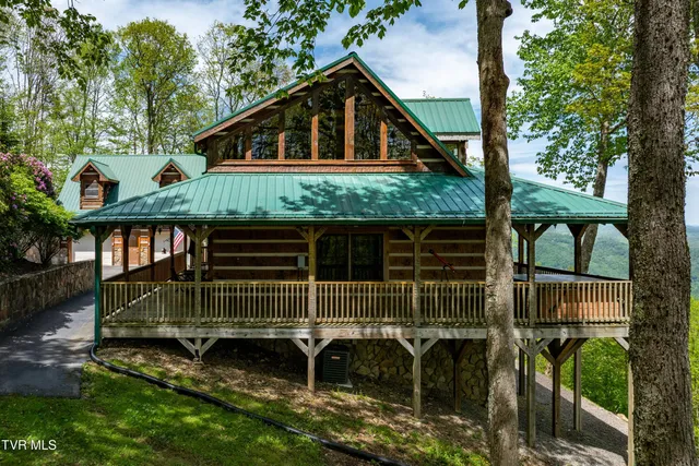 $1,179,000 | 1527 Stone Mountain Road, Trade, TN 37691