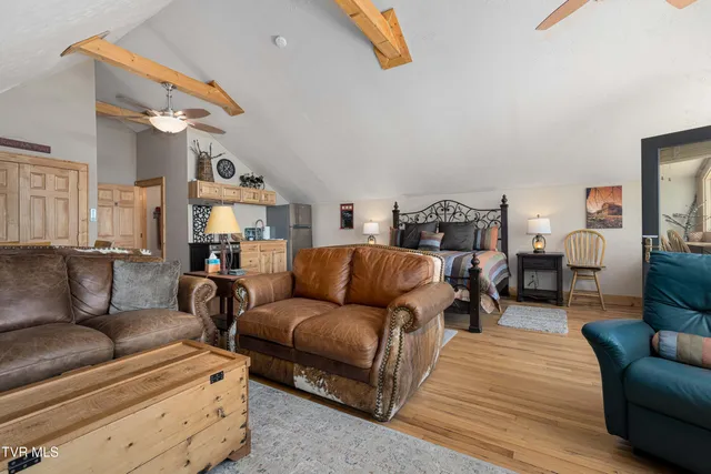 $1,179,000 | 1527 Stone Mountain Road, Trade, TN 37691