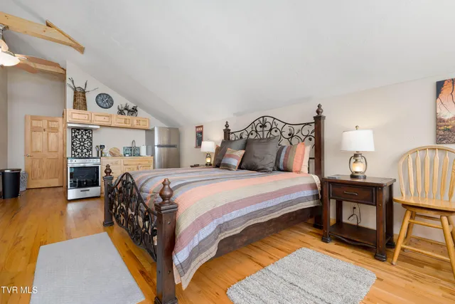 $1,179,000 | 1527 Stone Mountain Road, Trade, TN 37691