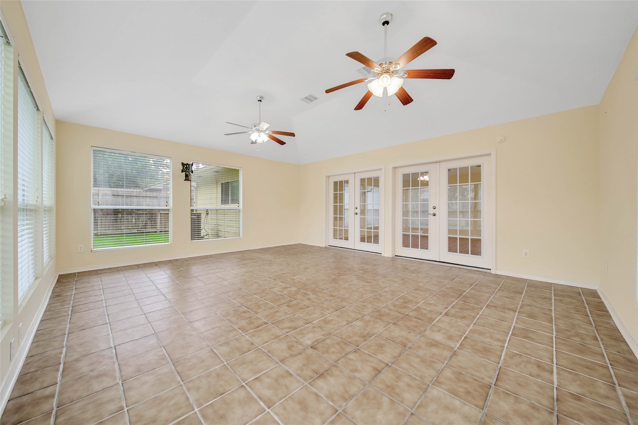 5010 Cupids Bower Court Spring, TX 77388 - Photo 12 of 40 a view of an empty room with a window