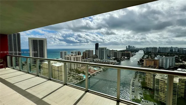 $585,000 | 2600 East Hallandale Beach Boulevard, Unit T3205, Hallandale Beach, FL 33009