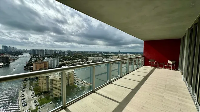 $585,000 | 2600 East Hallandale Beach Boulevard, Unit T3205, Hallandale Beach, FL 33009