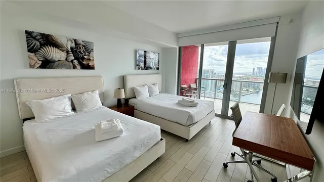 $585,000 | 2600 East Hallandale Beach Boulevard, Unit T3205, Hallandale Beach, FL 33009