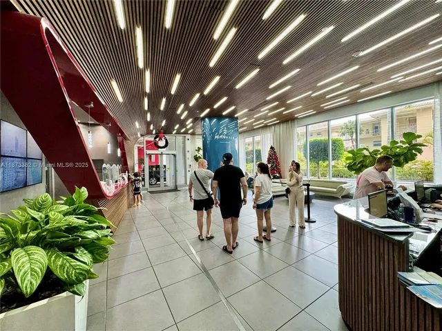 $585,000 | 2600 East Hallandale Beach Boulevard, Unit T3205, Hallandale Beach, FL 33009