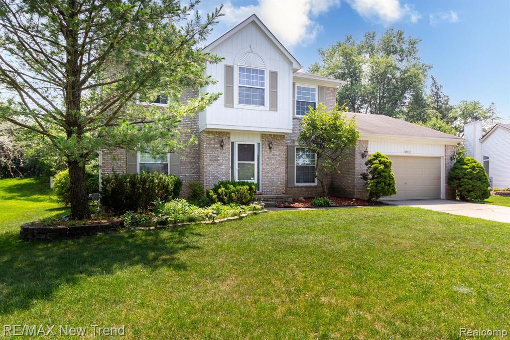 25935 Junction Novi, MI 48375 - Photo 2 of 43