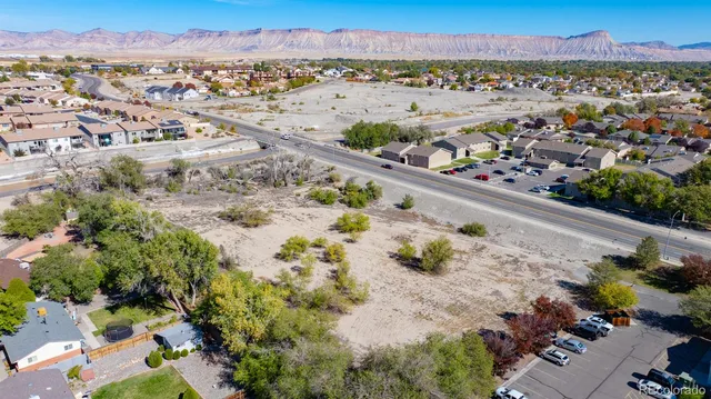 a view of outdoor space and city view