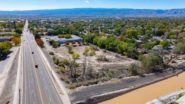 a view of a outdoor space and a street