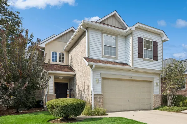 $575,000 | 1618 Astor Avenue, Oakbrook Terrace, IL 60181