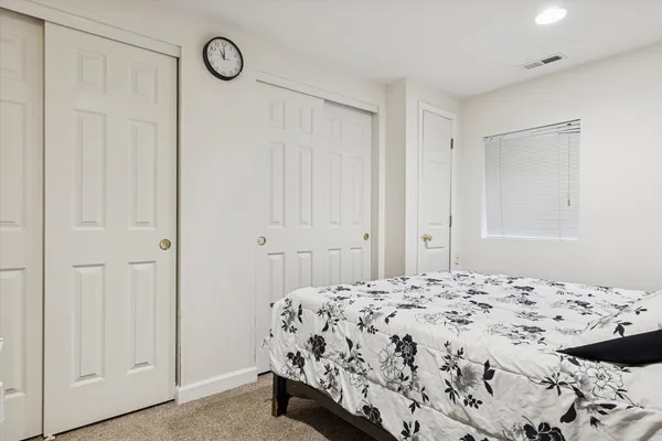 $575,000 | 1618 Astor Avenue, Oakbrook Terrace, IL 60181