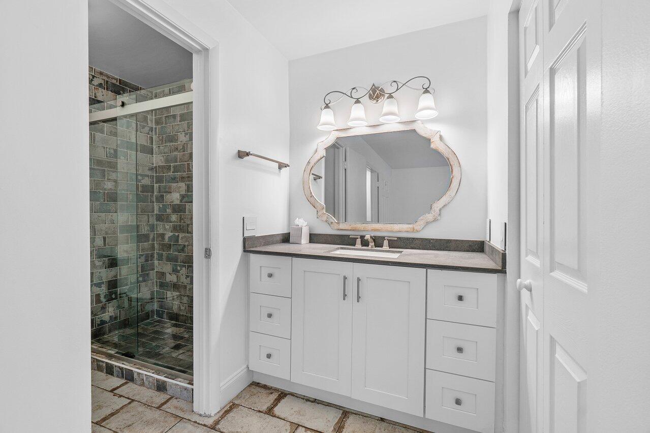 6435 Boca Circle Boca Raton, FL 33433 - Photo 11 of 14 020-6435BocaCircle-BocaRaton-FL-33433-SM