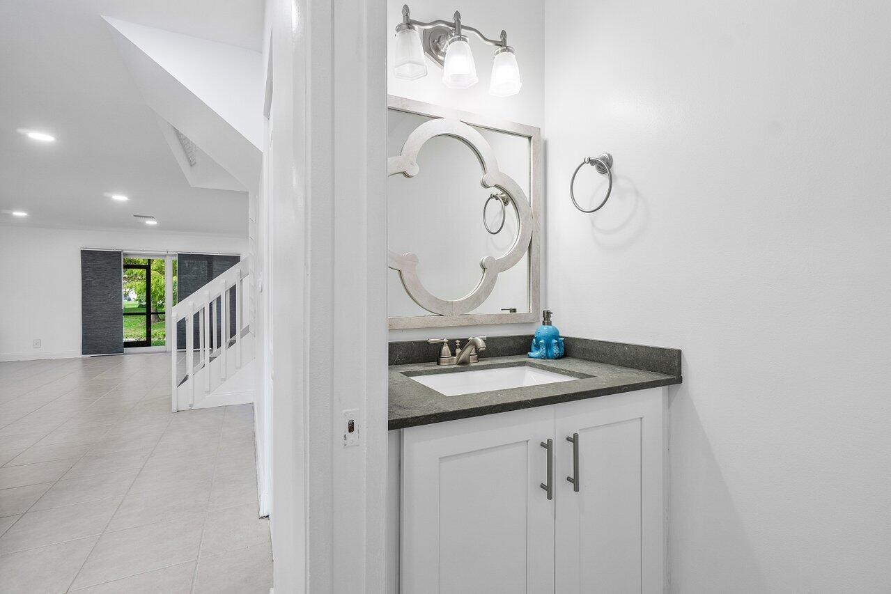 6435 Boca Circle Boca Raton, FL 33433 - Photo 3 of 14 005-6435BocaCircle-BocaRaton-FL-33433-SM