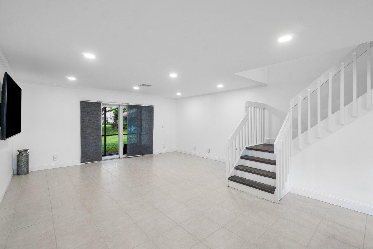 6435 Boca Circle Boca Raton, FL 33433 - Photo 7 of 14 012-6435BocaCircle-BocaRaton-FL-33433-SM