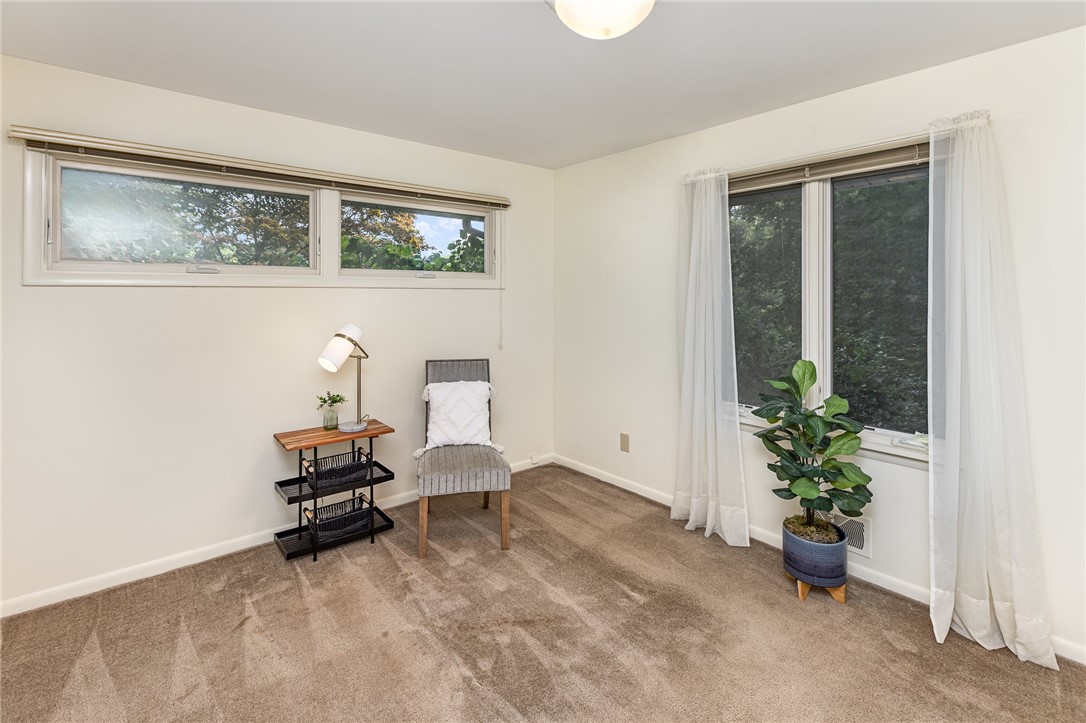 133 Imperial Circle Irondequoit, NY 14617 - Photo 21 of 38