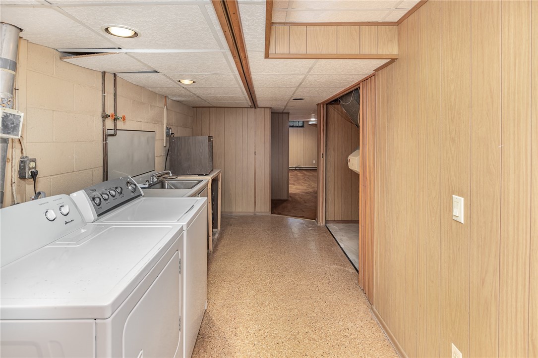 133 Imperial Circle Irondequoit, NY 14617 - Photo 31 of 38