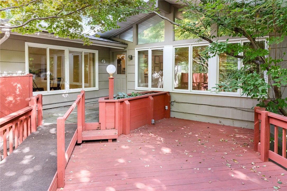 133 Imperial Circle Irondequoit, NY 14617 - Photo 35 of 38