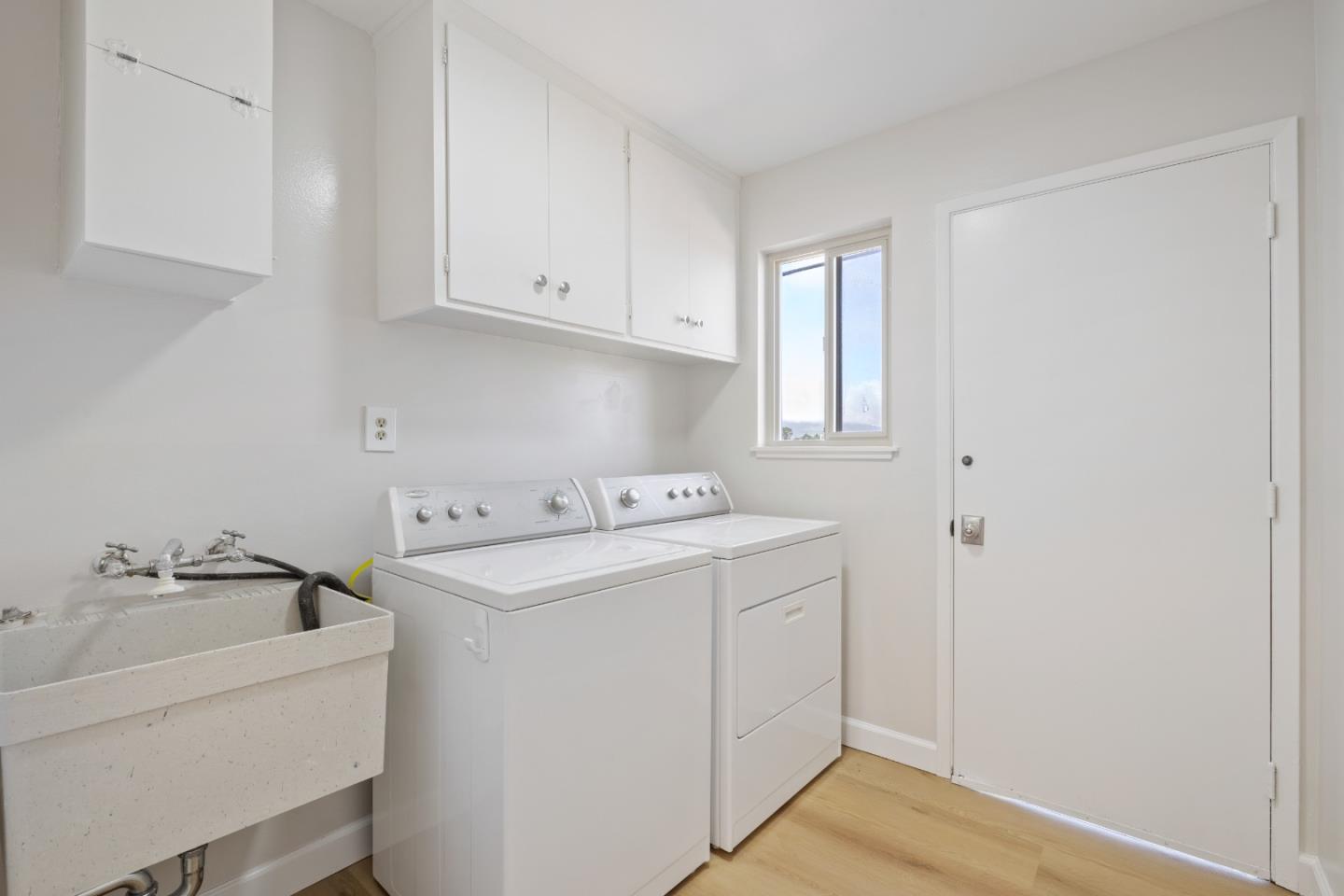 1064 Springfield Drive Millbrae, CA 94030 - Photo 11 of 28