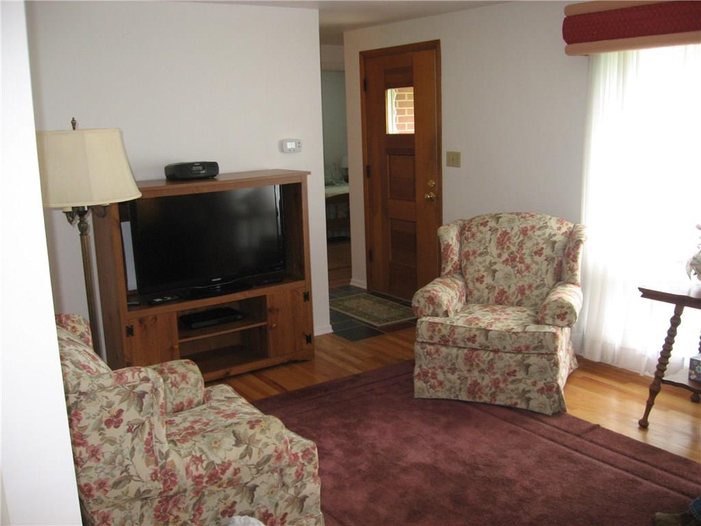 3375 Country Club Road Mount Pleasant, PA 15666 - Photo 8 of 16 Entry and living room, hard wood floors