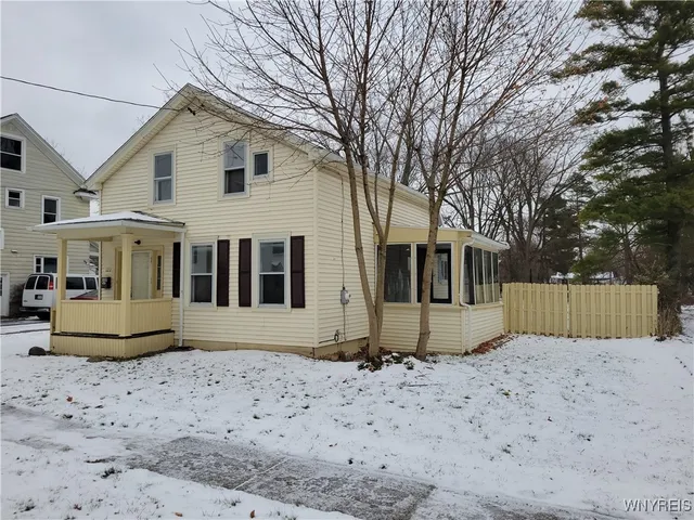 $229,000 | 122 Erie Street, Lockport City, NY 14094